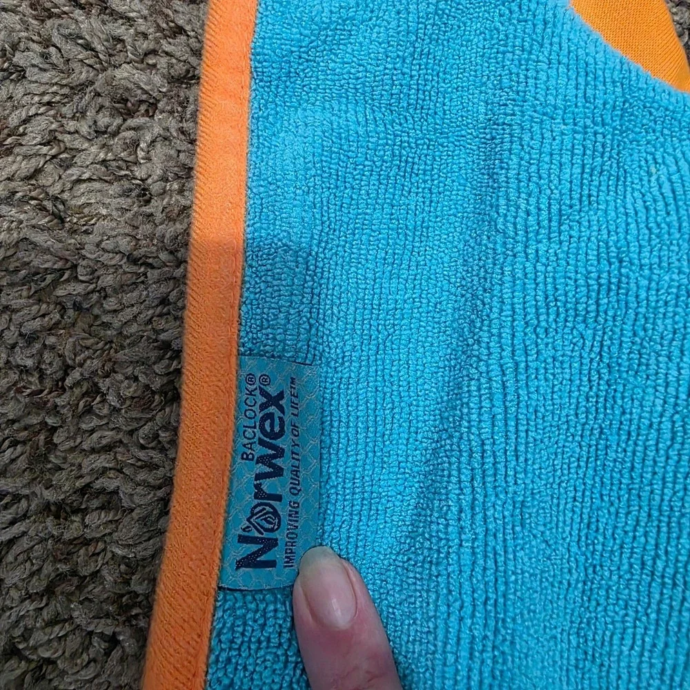 Norwex Kids Baby Bib Sun Microfiber Absorbent Feeding Towel BacLock Yellow Blue